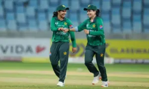Sandhu's 6 for 7 seals Pakistan's semi-final spot - Cricinfo